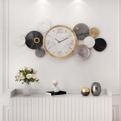 HMR - Modern Mute Metal Wall Clock with Distressed Multiple Round Shape