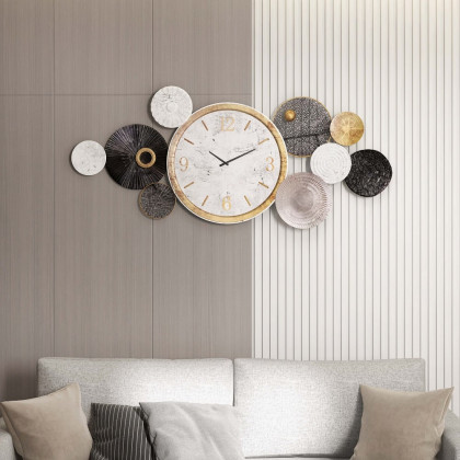 HMR - Modern Mute Metal Wall Clock with Distressed Multiple Round Shape