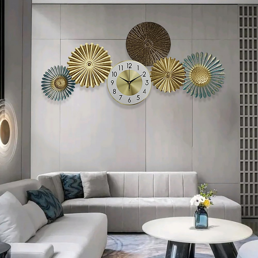 HMR - Modern Multi-Round Flowers Mute Wall Clock in Metal