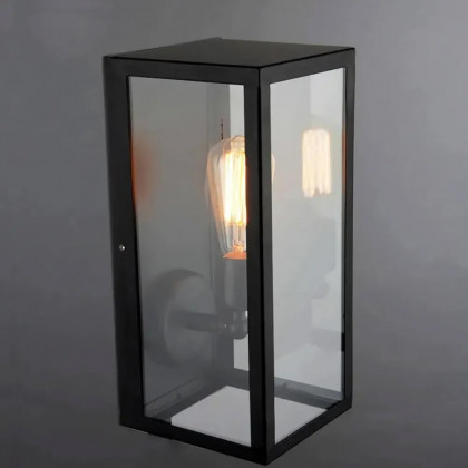 HMR - Square Single-Light Outdoor Wall Lantern in Matte Black, Metal