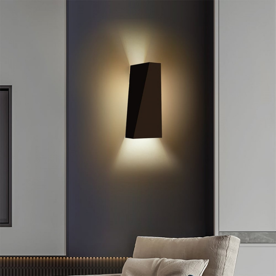 HMR - Single-Light Up and Down Wall Light Sconce in Black, Metal