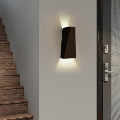 HMR - Single-Light Up and Down Wall Light Sconce in Black, Metal