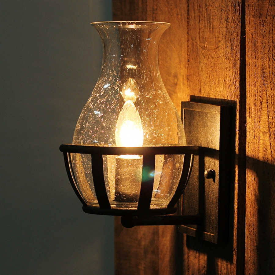 HMR - Single Candelabra Wall Lamp in Metal, Glass