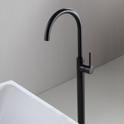 HMR - Brewst Freestanding Tub Filler Faucet in Matte Black, Brass