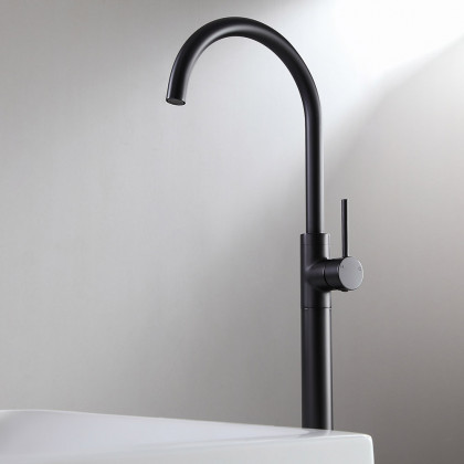 HMR - Brewst Freestanding Tub Filler Faucet in Matte Black, Brass
