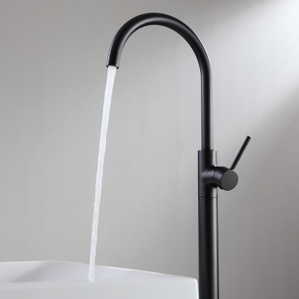 HMR - Brewst Freestanding Tub Filler Faucet in Matte Black, Brass