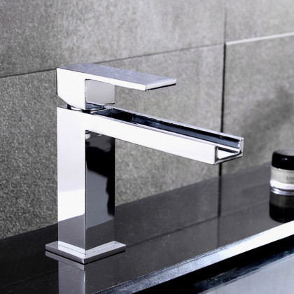 HMR - Single Hole Bathroom Sink Faucet Solid Brass in Polished Chrome