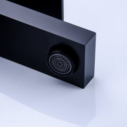 HMR - Vland Single Handle 1-Hole Deck-Mount Sink Faucet in Matte Black