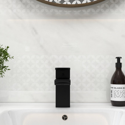 HMR - Minimalist Style Single Hole 1-Handle Waterfall Bathroom Sink Faucet in Matte Black