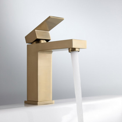 HMR - Deck Mounted One-Hole Single Handle Bathroom Sink Faucet in Vland Stylish Luxury