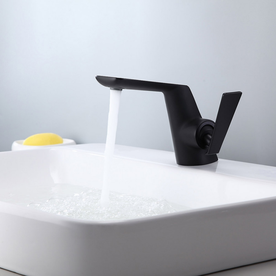 HMR - Contemporary Single Flat Handle One-Hole Solid Brass Bathroom Sink Faucet in Black