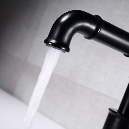 HMR - Ruth Pipe 1-Hole Sink Faucet with Single Handle in Black, Brass