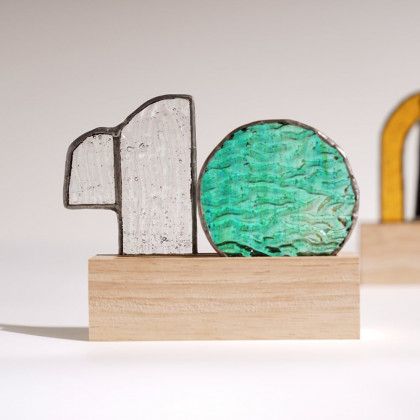 HMR - 3 Pieces Resurrection Stained Glass Sculpture Ornament Decor Art Set with Wooden Base