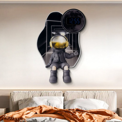 HMR - 23.6" LED Digital Astronaut Wall Clock Spaceman Decor Art Living Room Bedroom in Black