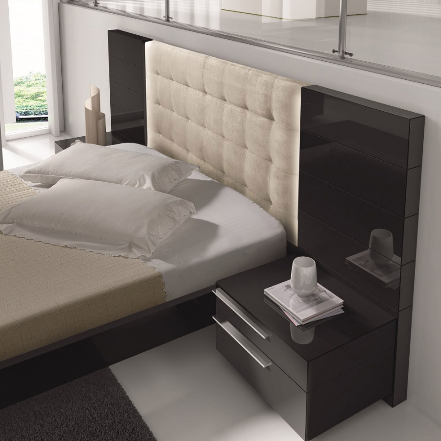 J&M Santana Queen Size Bed - Black/Beige