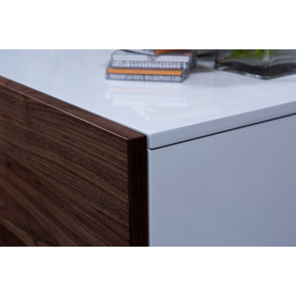 Image may differ from actual product color and configuration.