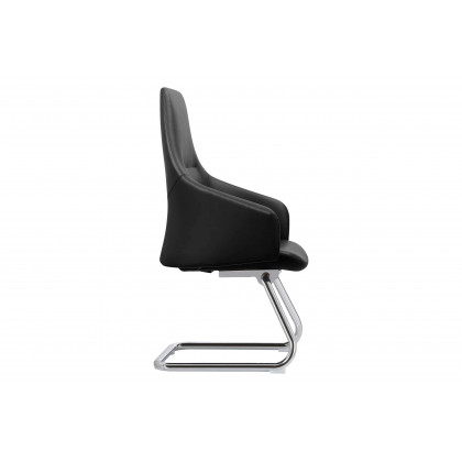 LeisureMod Celeste Modern Leather Conference Office Chair with Upholstered Seat and Armrest - Black