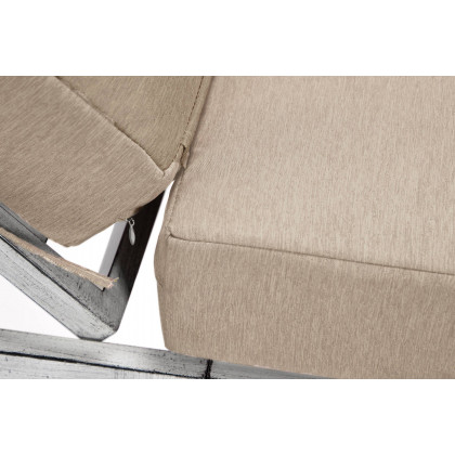 LeisureMod Chelsea Modern Outdoor Weathered Gray Chaise Lounge Chair with Side Table and Cushions - Beige