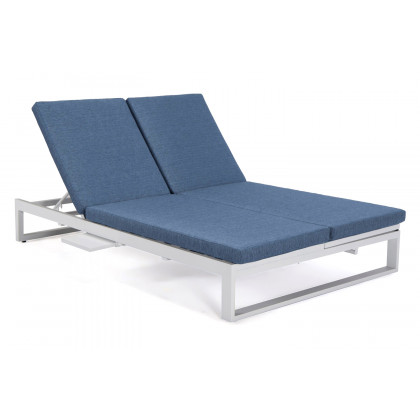 LeisureMod Chelsea Convertible Double Chaise Lounge Chair and Sofa with Cushions - Blue, White