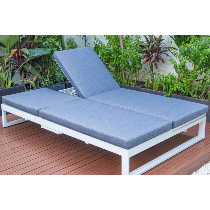 LeisureMod Chelsea Convertible Double Chaise Lounge Chair and Sofa with Cushions - Blue, White