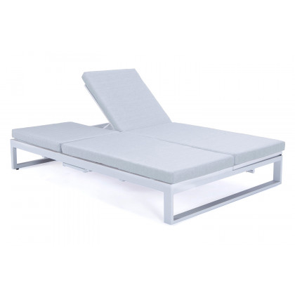 LeisureMod Chelsea Convertible Double Chaise Lounge Chair and Sofa with Cushions - Light Gray, White