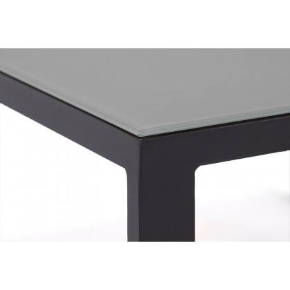 LeisureMod Chelsea Black Sectional with Adjustable Headrest and Coffee Table with Two Tone Cushions - Red