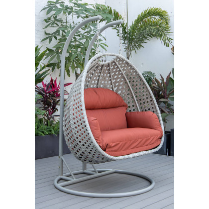 LeisureMod Mendoza Light Gray Wicker Hanging 2 Person Egg Swing Chair with Cushions - Cherry