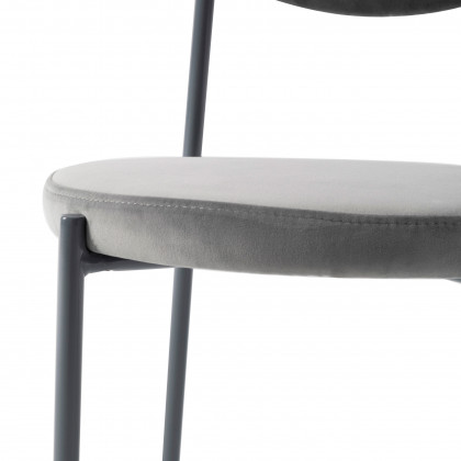 LeisureMod Euston Modern Velvet Dining Chair With Gray Steel Frame (Set Of 4) - Gray