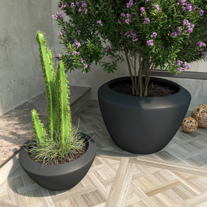 LeisureMod - Vessel Modern Round Planters Pot in Fiberstone and Clay (Set of 2) in Black