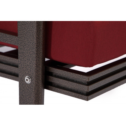 LeisureMod Walbrooke Modern Brown Patio Conversation With Square Fire Pit With Slats Design & Tank Holder - Red