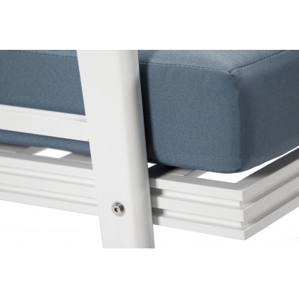 LeisureMod Walbrooke Modern White Patio Conversation With Square Fire Pit With Slats Design & Tank Holder - Navy Blue