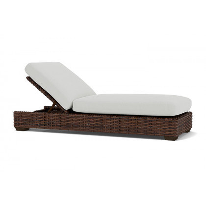 Lloyd Flanders - Contempo Chaise