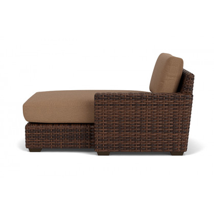 Lloyd Flanders™ Contempo Left Arm Chaise - Canvas Natural