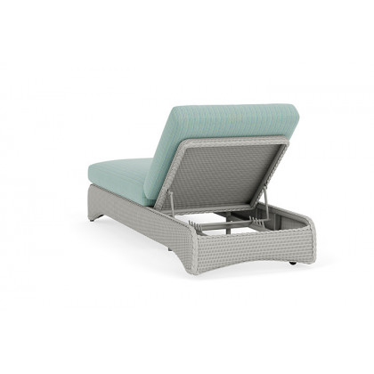 Lloyd Flanders™ Loom Chaise - Platinum