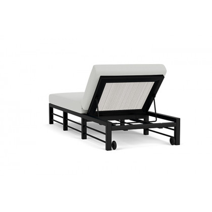 Lloyd Flanders™ Southport Chaise  - White, Loveboat Mint