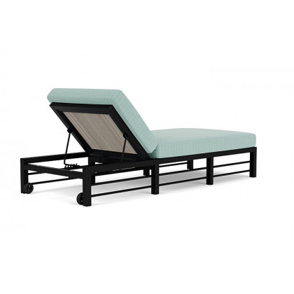 Lloyd Flanders™ Southport Chaise  - Linen, Unearth Dew