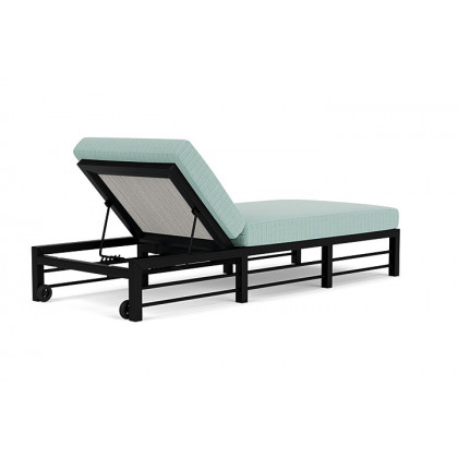Lloyd Flanders™ Southport Chaise  - Matte White, Unearth Dew