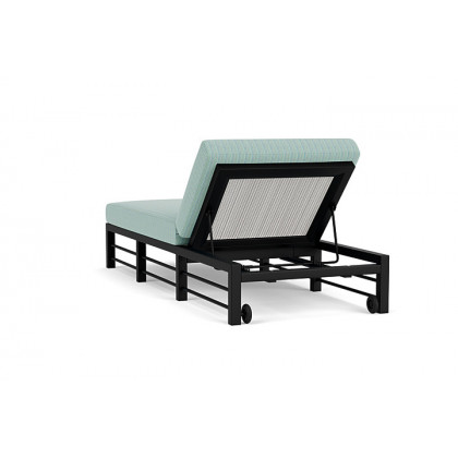 Lloyd Flanders™ Southport Chaise  - Matte White, Unearth Dew