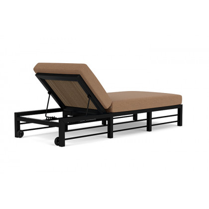 Lloyd Flanders™ Southport Chaise  - Fawn, Canvas Natural