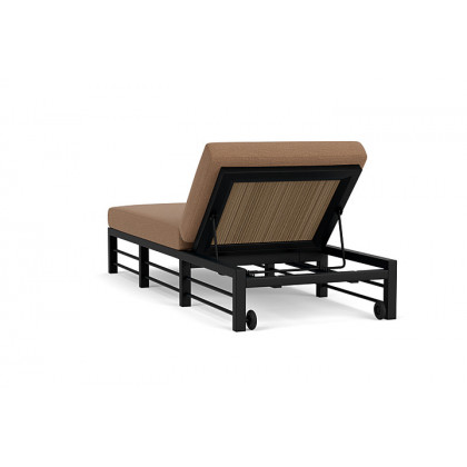 Lloyd Flanders™ Southport Chaise  - Fawn, Canvas Natural