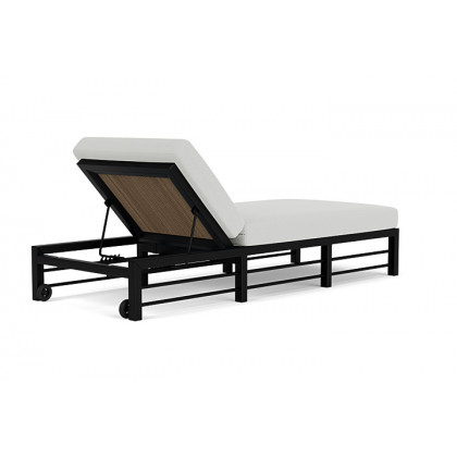Lloyd Flanders™ Southport Chaise  - Fawn, Loveboat Mint