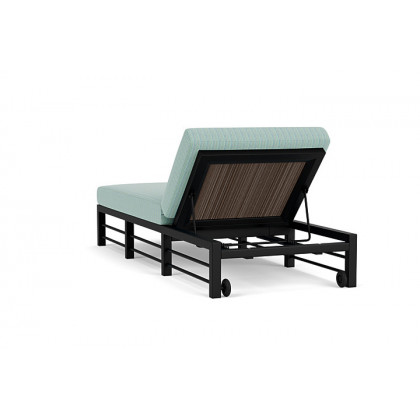 Lloyd Flanders™ Southport Chaise  - Bark, Unearth Dew
