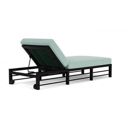 Lloyd Flanders™ Southport Chaise  - Woodland, Unearth Dew
