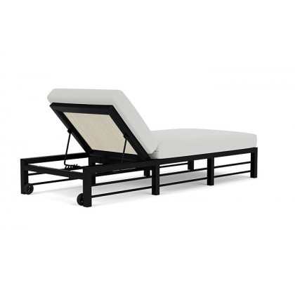 Lloyd Flanders™ Southport Chaise  - Ivory, Loveboat Mint