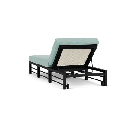 Lloyd Flanders™ Southport Chaise  - Ivory, Unearth Dew