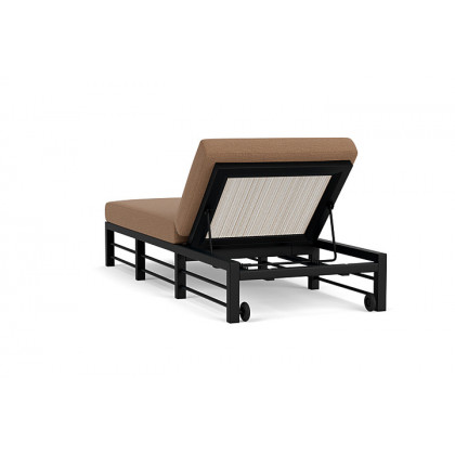 Lloyd Flanders™ Southport Chaise  - Antique White, Canvas Natural