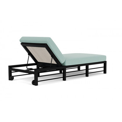 Lloyd Flanders™ Southport Chaise  - Antique White, Unearth Dew