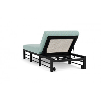 Lloyd Flanders™ Southport Chaise  - Antique White, Unearth Dew