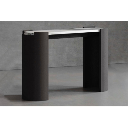 Madina Tsarikaeva - Antiquite Console