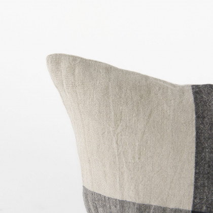 Mercana Raquel Pillow - Beige/Black, 18x18